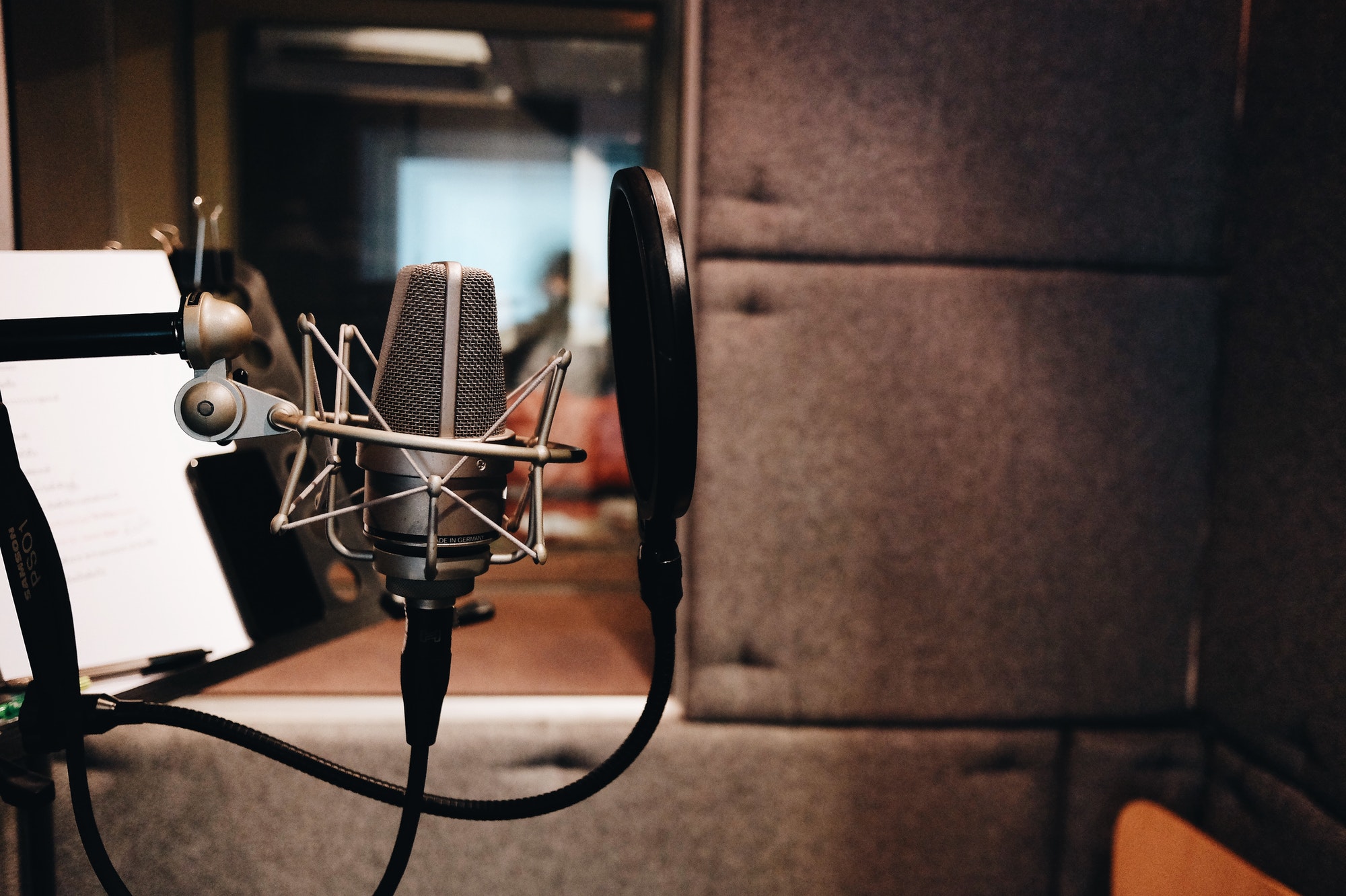 microphone sound recording room studio